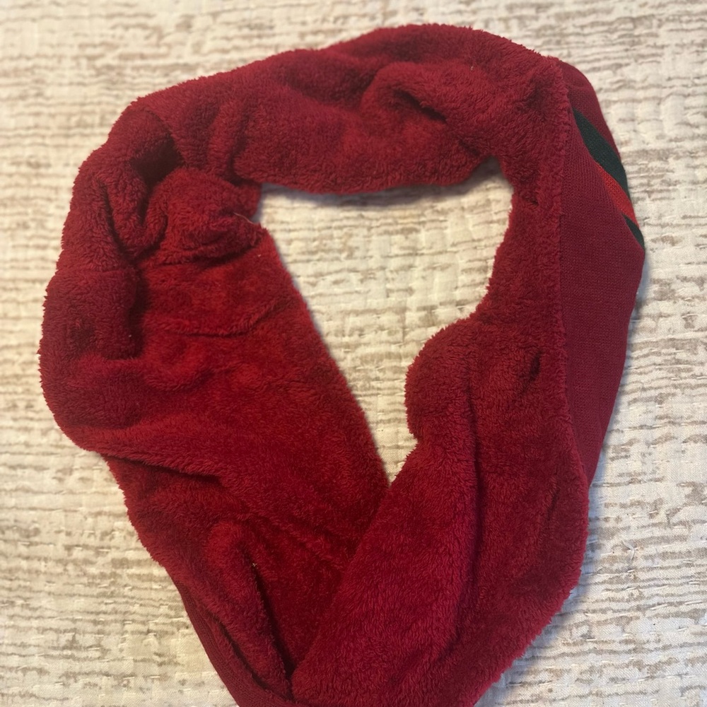 GUCCI Scarf - Picture 4 of 5